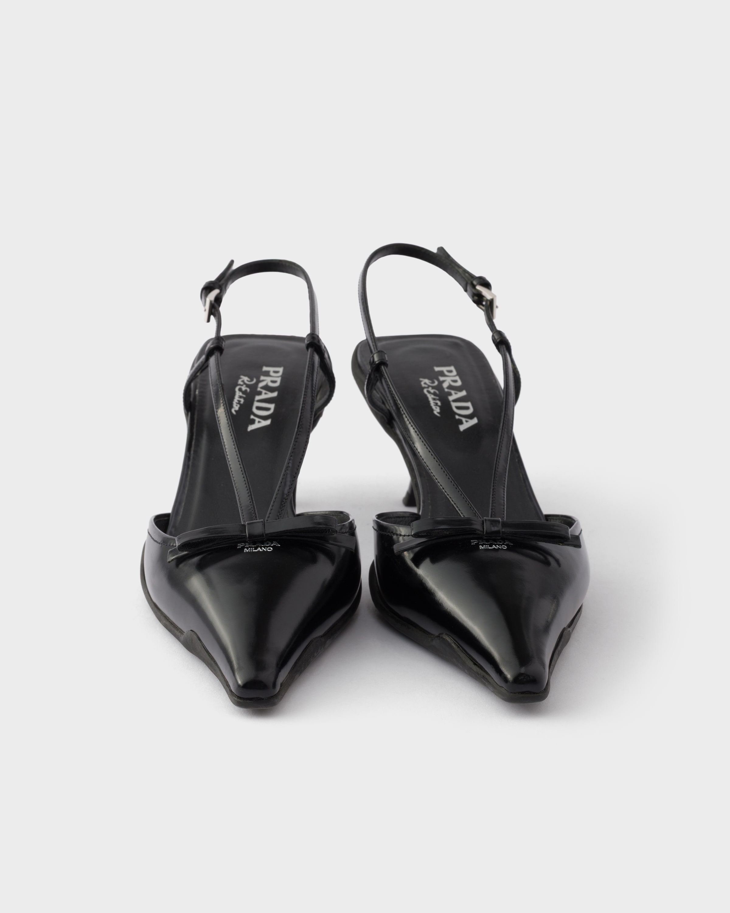 ブラック ブラッシュドレザー スリングバックパンプス | PRADA - 日本