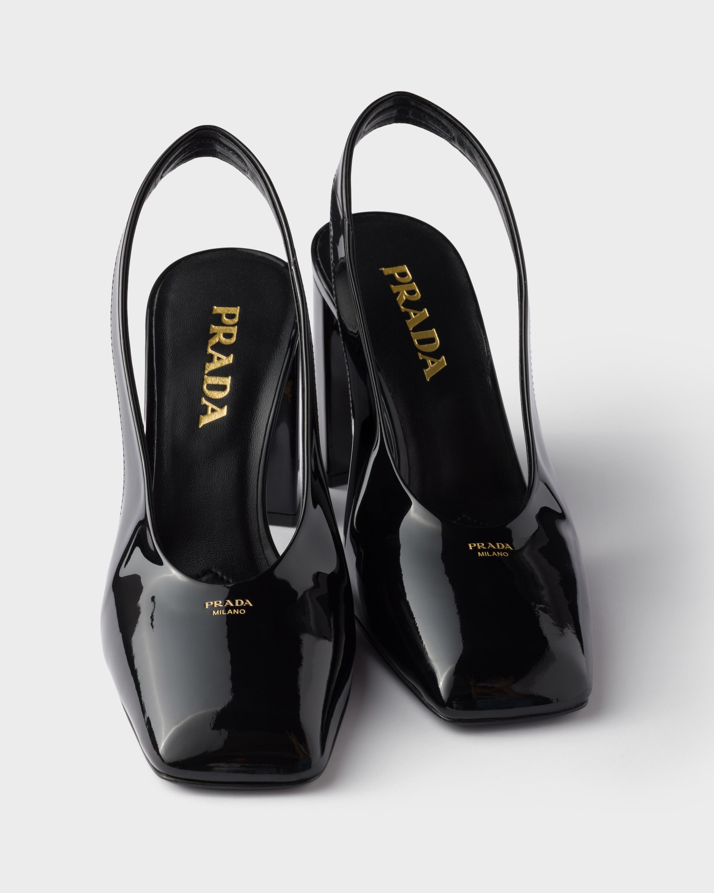 ブラック パテントレザー スリングバックパンプス | PRADA - 日本