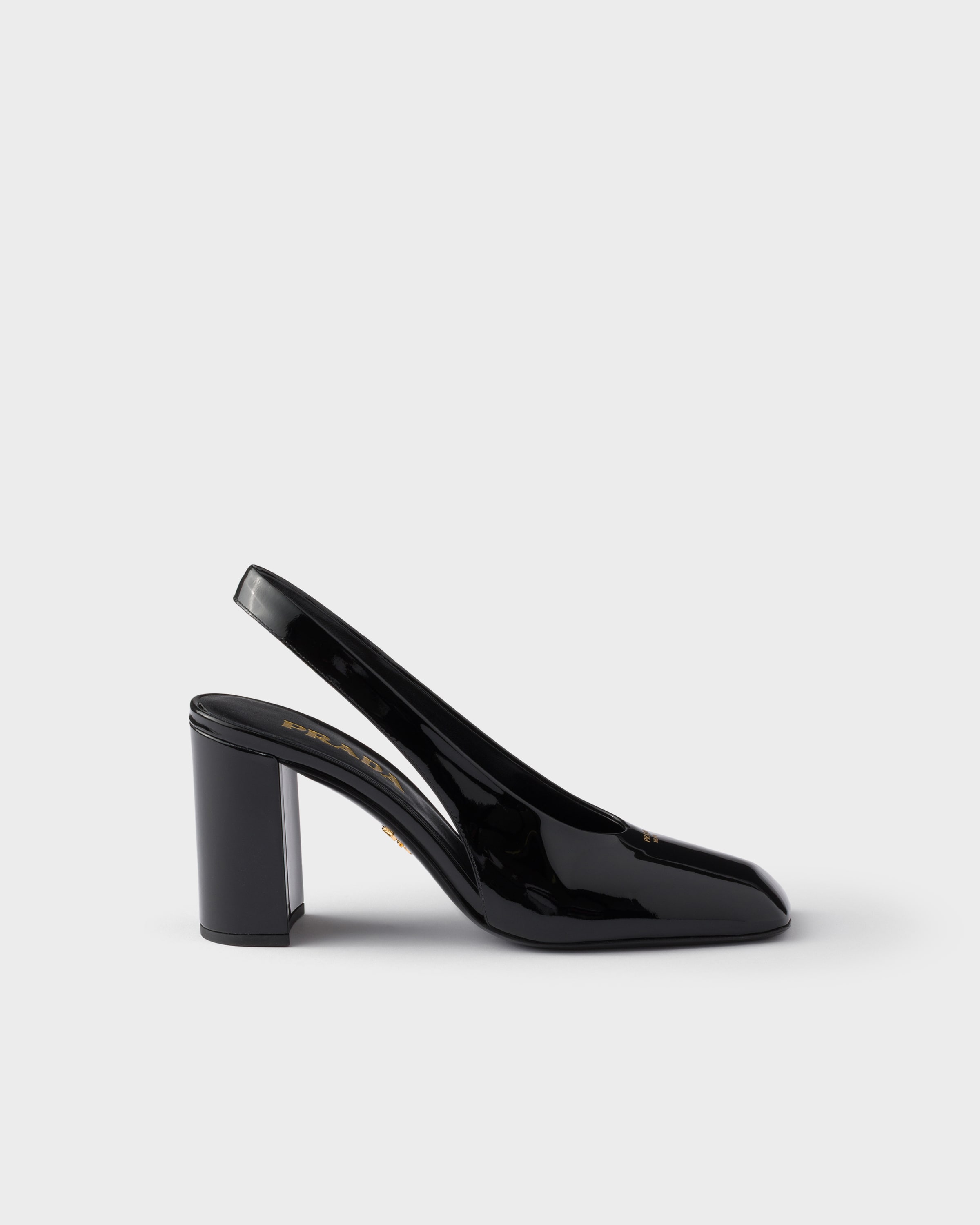 ブラック パテントレザー スリングバックパンプス | PRADA - 日本