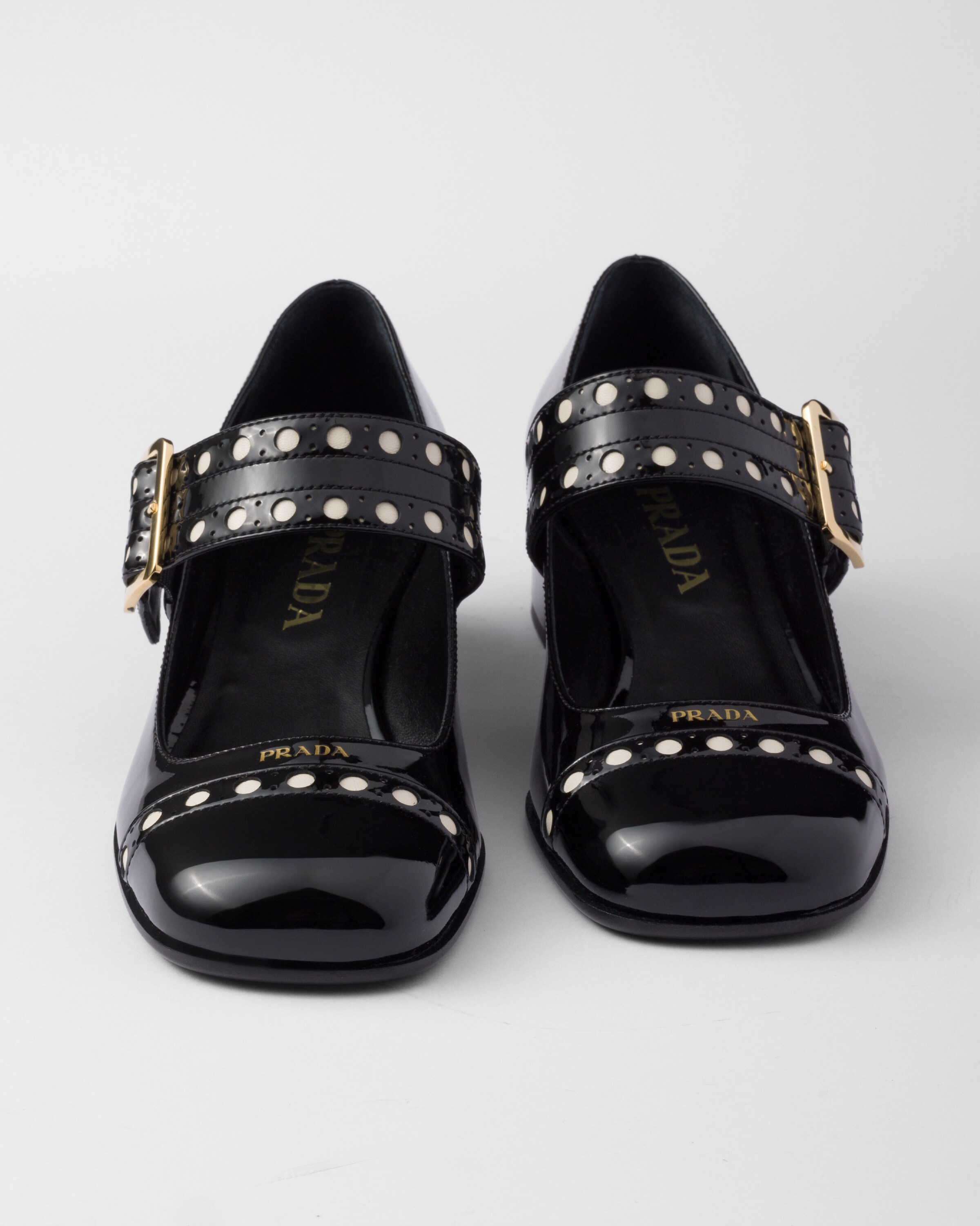 Prada メリージェーン フラットシューズ | ブラック | FARFETCH JP