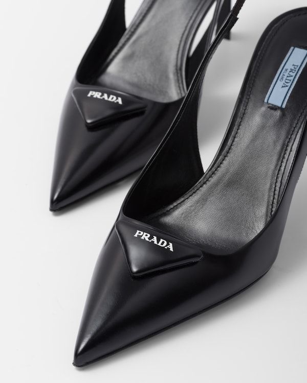 Pump slingback em couro escovado Pump slingback em couro escovado