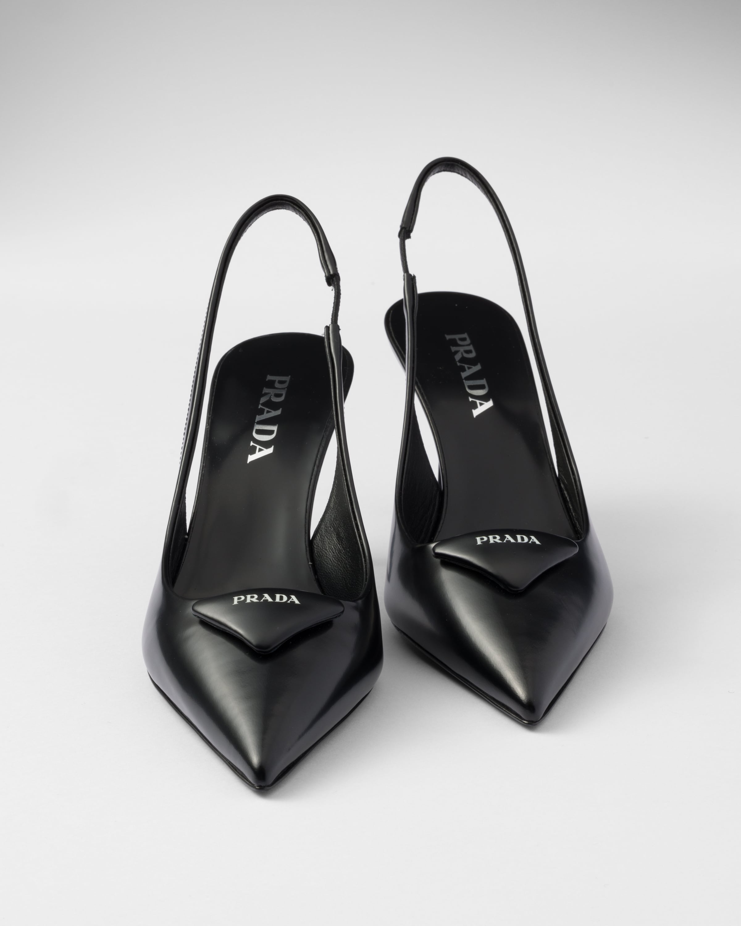 ブラック ブラッシュドレザー スリングバック パンプス | PRADA