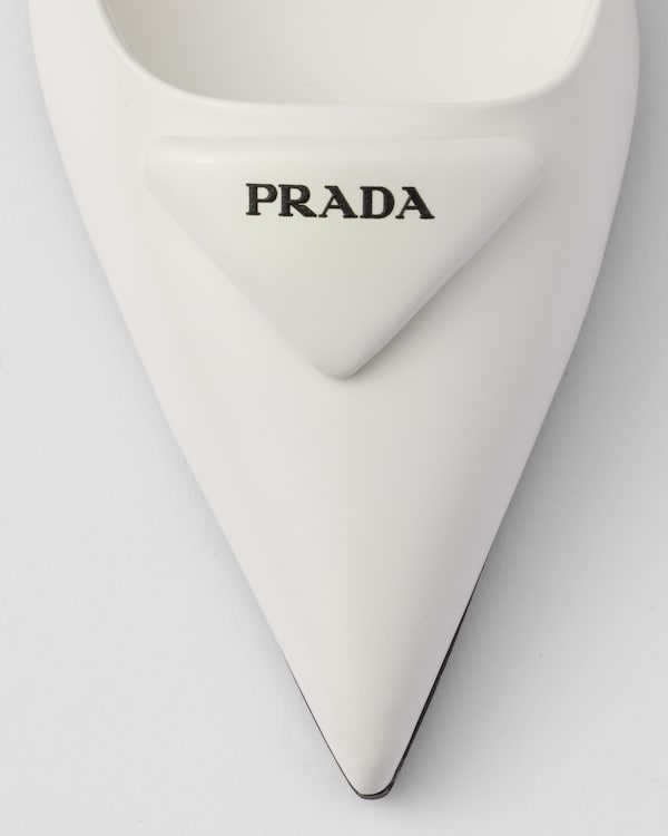 حذاء سلينغ باك بكعب من الجلد المصقول - أبيض حذاء سلينغ باك بكعب من الجلد المصقول - أبيض