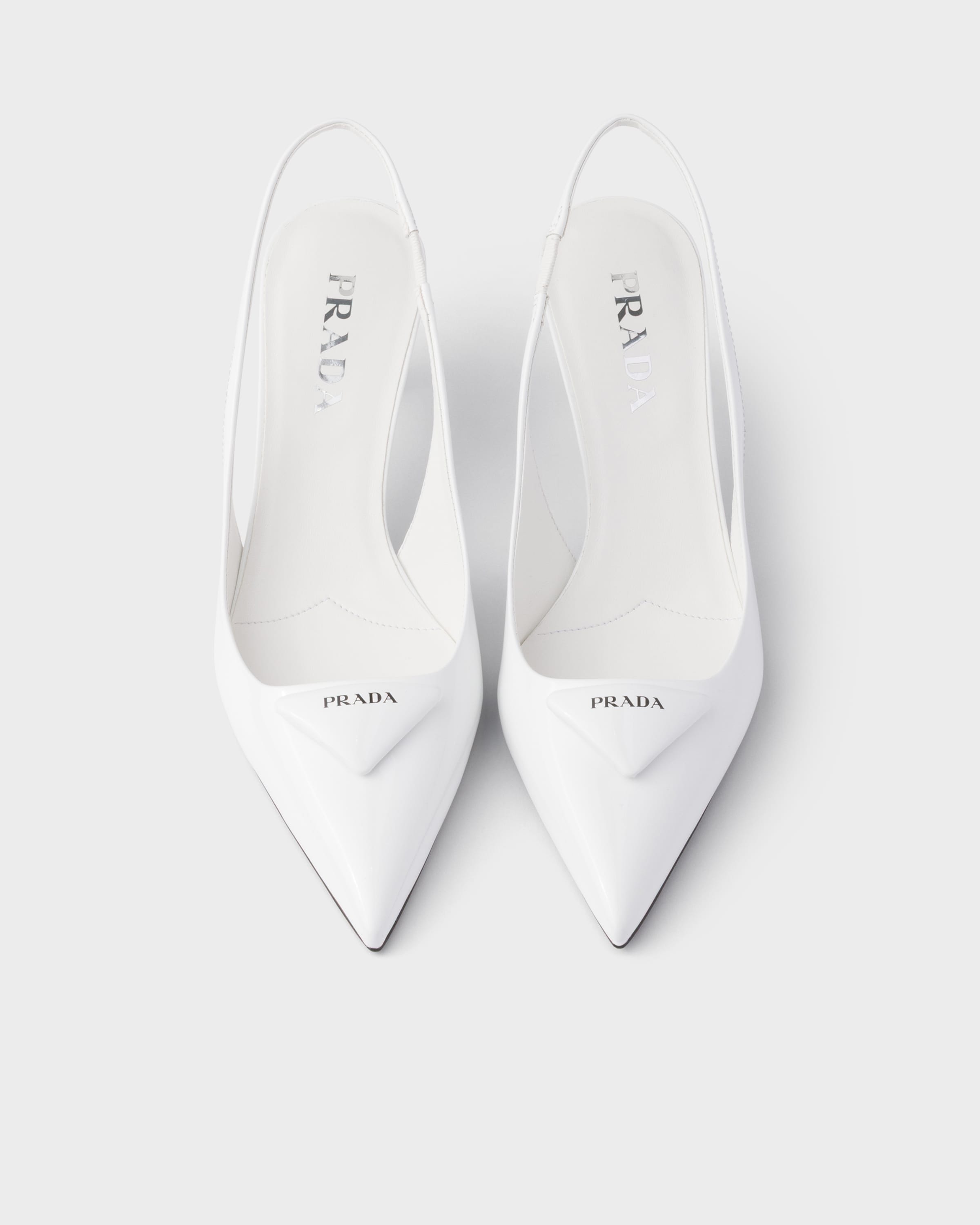 ホワイト パテントレザー スリングバックパンプス | PRADA