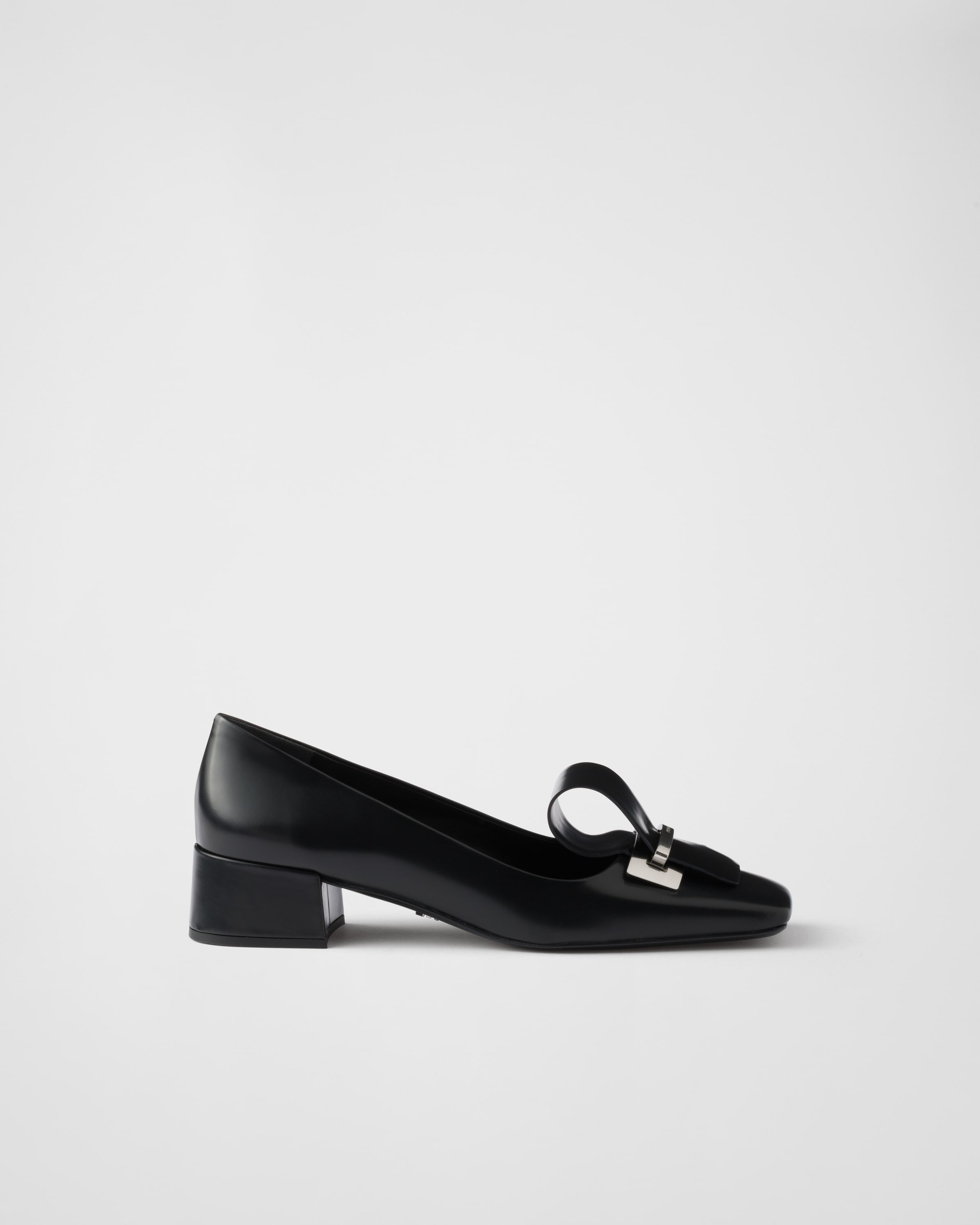 Prada Leather Pumps With Block Heel And Bow In Schwarz