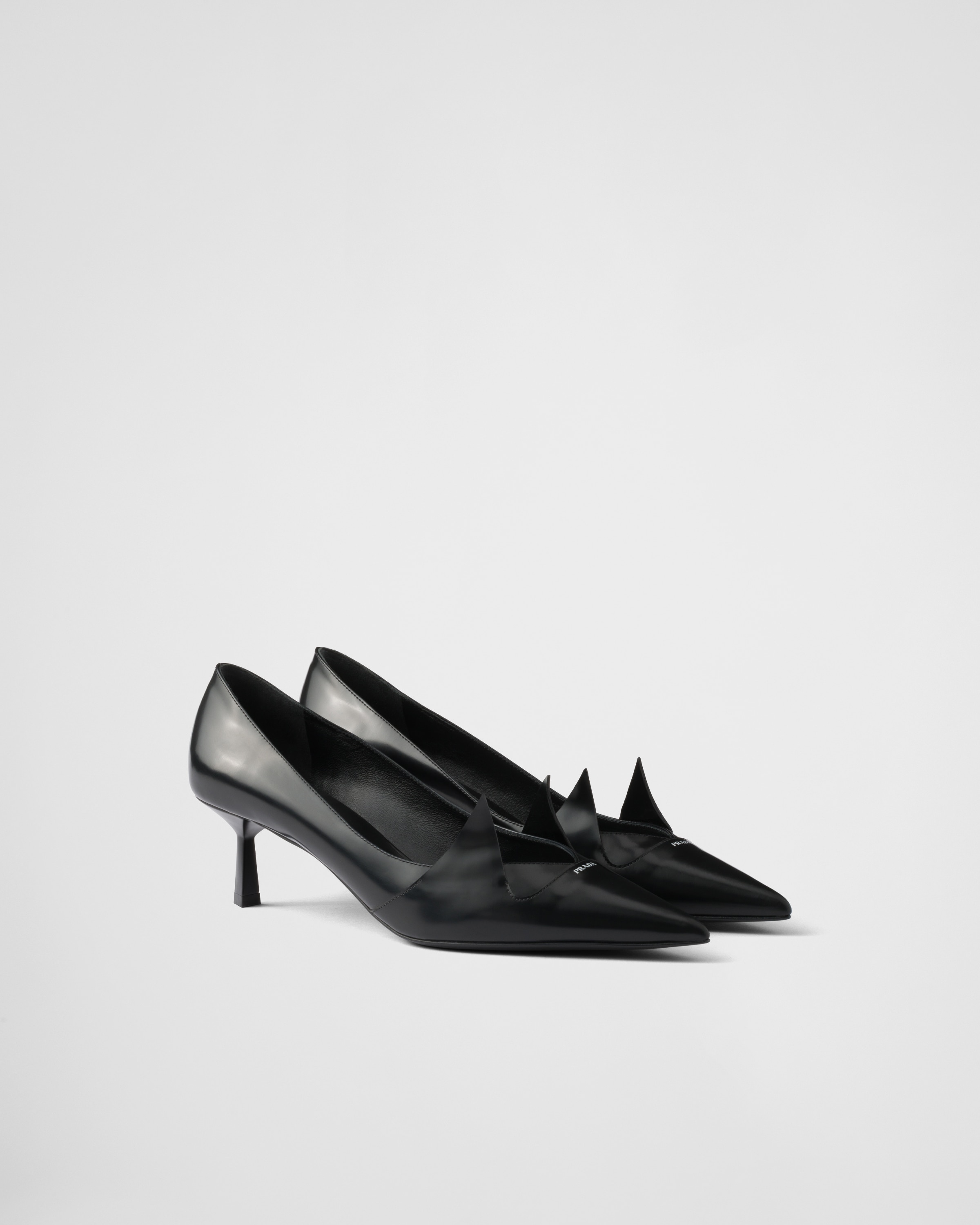 高価値 Black Two-tone brushed leather pumps | PRADA 靴