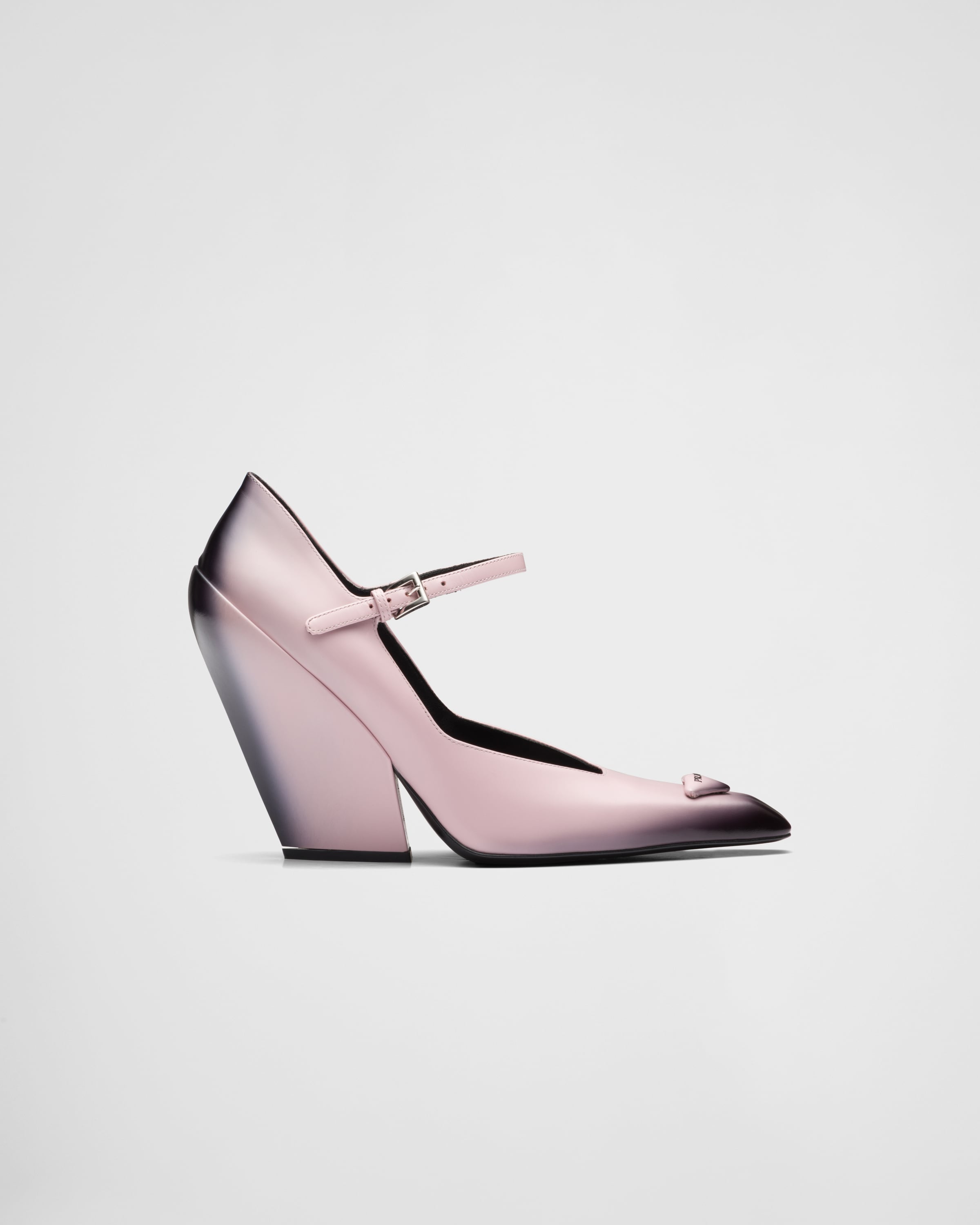 Prada brushed leather pumps clearance