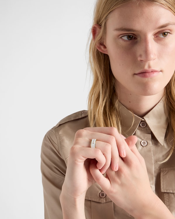 Enameled metal ring Enameled metal ring