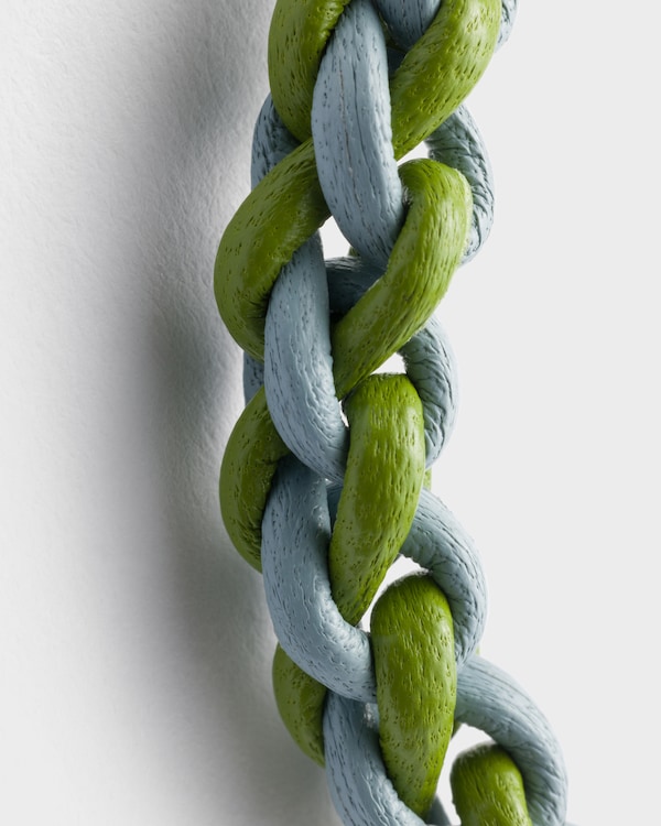 سوار من جلد نابا المضفور مع زخرفة معدنية - أزرق سماوي/أخضر سرخسي سوار من جلد نابا المضفور مع زخرفة معدنية - أزرق سماوي/أخضر سرخسي