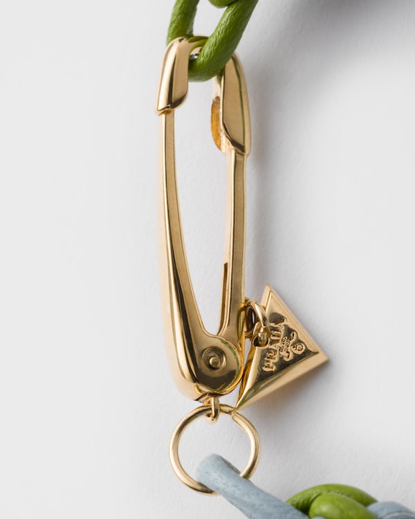 سوار من جلد نابا المضفور مع زخرفة معدنية - أزرق سماوي/أخضر سرخسي سوار من جلد نابا المضفور مع زخرفة معدنية - أزرق سماوي/أخضر سرخسي