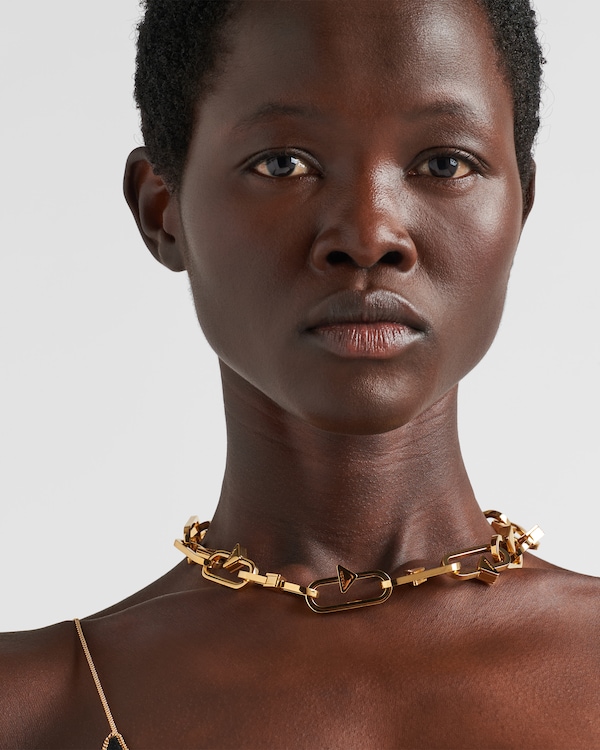 Metal necklace Metal necklace