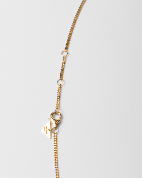 Metal necklace Metal necklace