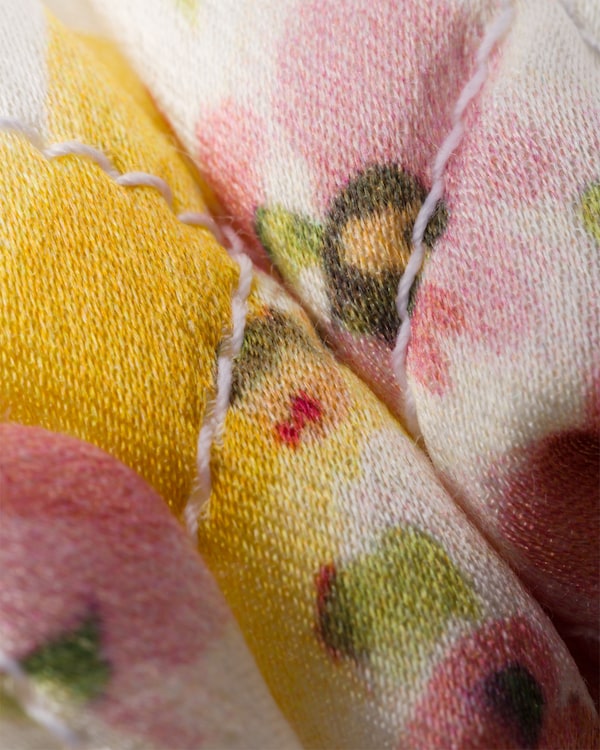 Coletero de satén con estampado floral - Rosa Begonia Coletero de satén con estampado floral - Rosa Begonia