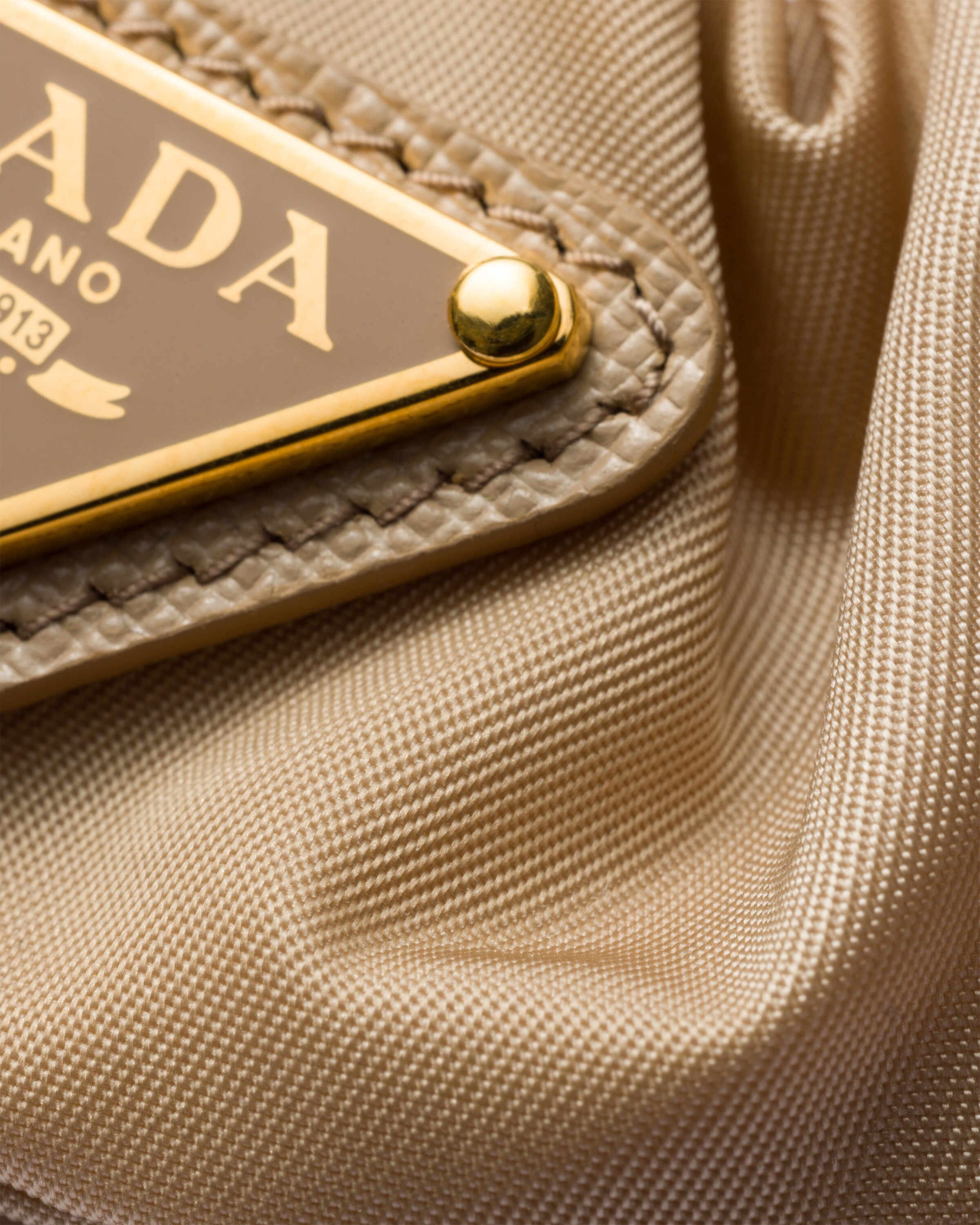 Prada Womens Powder Re-nylon Logo-plaque Woven Scrunch In Brown