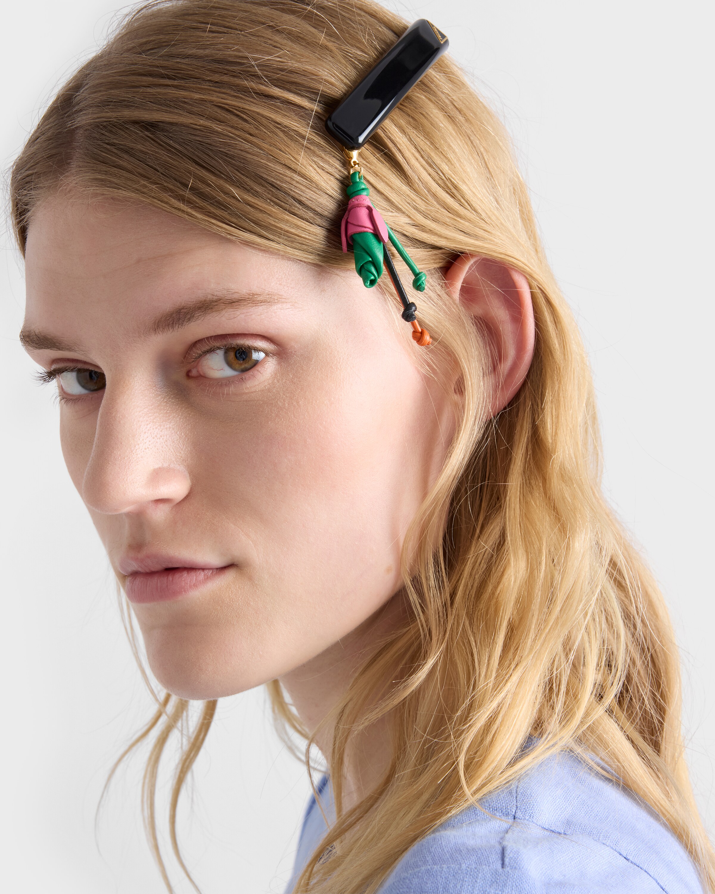 ブラック プレックス メタル ヘアクリップ | PRADA - 日本