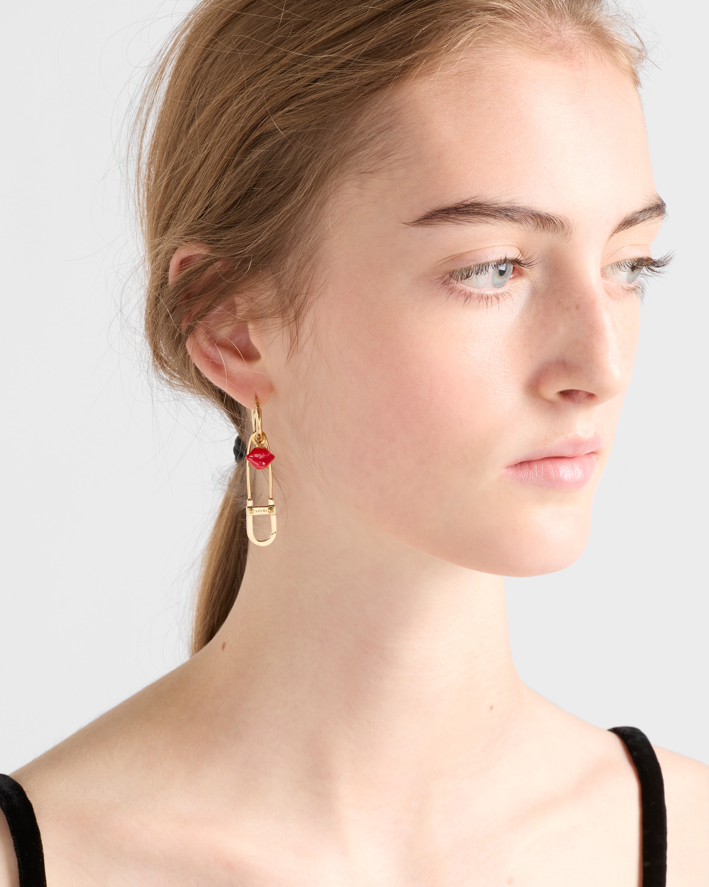 PRADA ピアス　ゴールド ゴールド Eternal Gold イエローゴールド スモールドロップピアス | PRADA