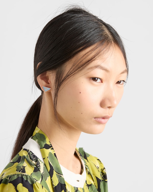 エナメルメタル ピアス - ゴールド/チェレステブルー エナメルメタル ピアス - ゴールド/チェレステブルー