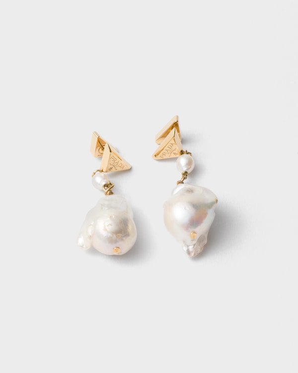 Metal earrings with pearls - Gold/Pearl Metal earrings with pearls - Gold/Pearl