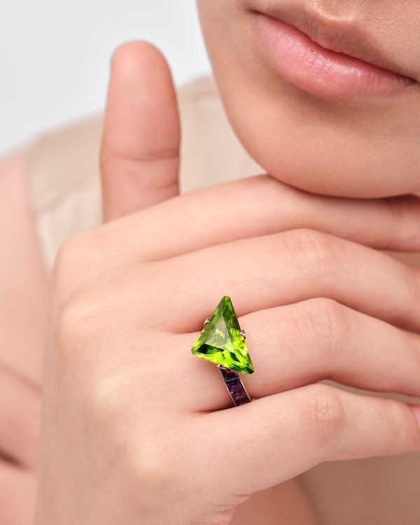 Anello solitaire Couleur Vivante in oro bianco con peridoto e ametista - Oro/Peridoto/Ametista Anello solitaire Couleur Vivante in oro bianco con peridoto e ametista - Oro/Peridoto/Ametista