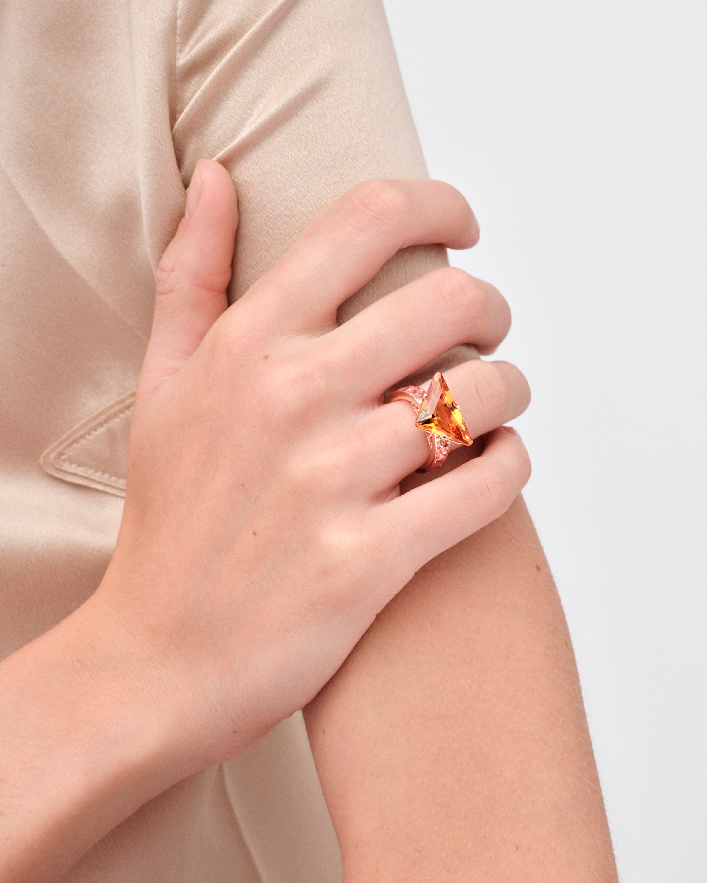 Couleur Vivante solitaire ring - rose gold with citrine and morganite