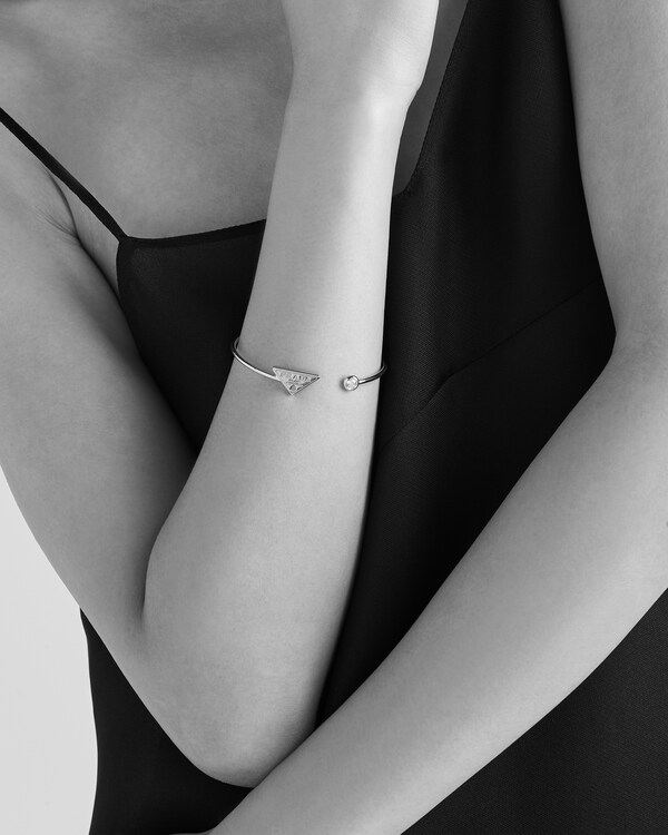 이터널 골드 뱅글 브레이슬릿, 핑크 골드와 다이아몬드 - 로즈 골드/화이트 이터널 골드 뱅글 브레이슬릿, 핑크 골드와 다이아몬드 - 로즈 골드/화이트