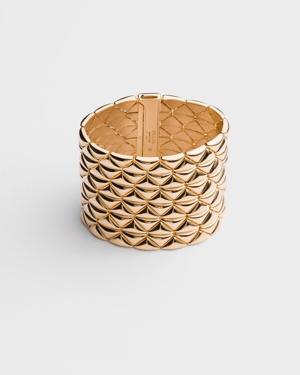 Eternal Gold cuff bracelet in yellow gold Eternal Gold cuff bracelet in yellow gold