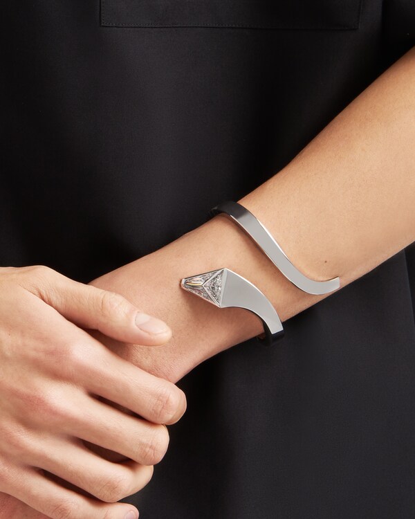 سوار ثعبان Eternal Gold من الذهب الأبيض والماس سوار ثعبان Eternal Gold من الذهب الأبيض والماس