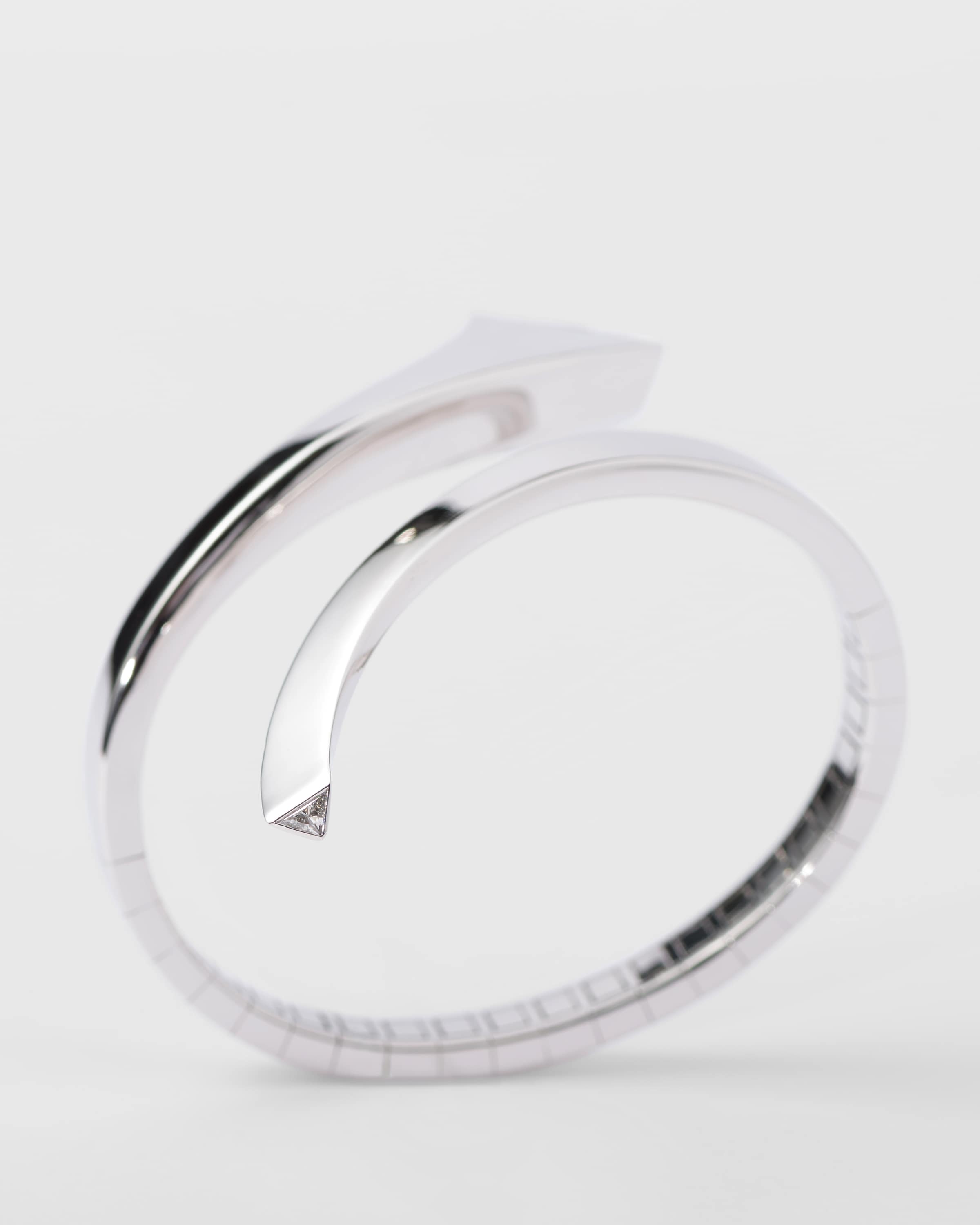 VIP【関税送料無料】希少 Prada Bracelet Black Saffiano Leather Bracelet | PRADA