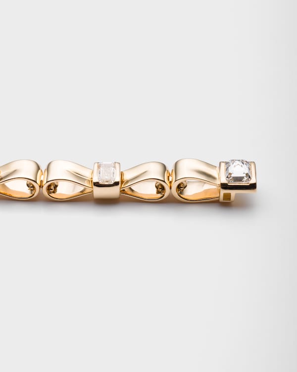 Eternal Gold Bow bracelet in yellow gold and laboratory-grown diamonds Eternal Gold Bow bracelet in yellow gold and laboratory-grown diamonds
