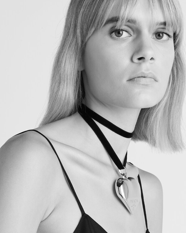 Ras du cou à gros pendentif Eternal Gold en or jaune Ras du cou à gros pendentif Eternal Gold en or jaune