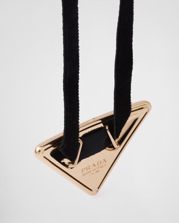 Eternal Gold choker with medium pendant in yellow gold Eternal Gold choker with medium pendant in yellow gold