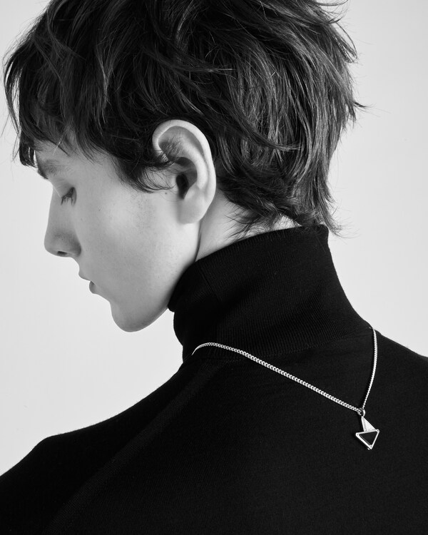 Eternal Gold pendant necklace in yellow gold with diamonds and onyx Eternal Gold pendant necklace in yellow gold with diamonds and onyx