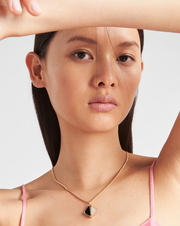 Eternal Gold pendant necklace in yellow gold with diamonds and onyx Eternal Gold pendant necklace in yellow gold with diamonds and onyx