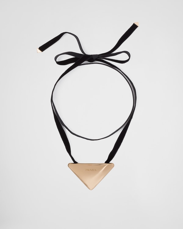 Eternal Gold choker with large pendant in yellow gold Eternal Gold choker with large pendant in yellow gold