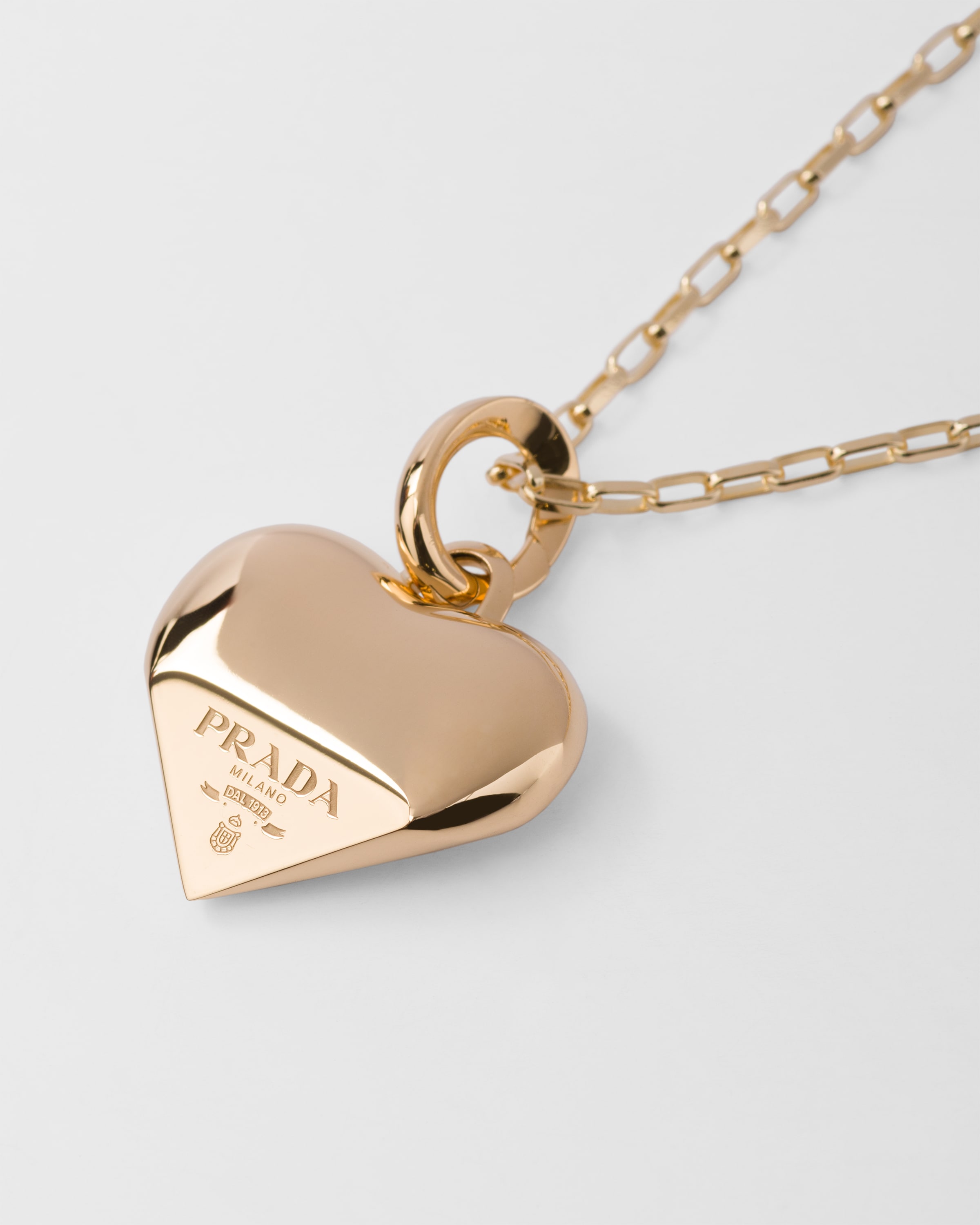 ゴールド Eternal Gold イエローゴールド スモールペンダント ネックレス | PRADA