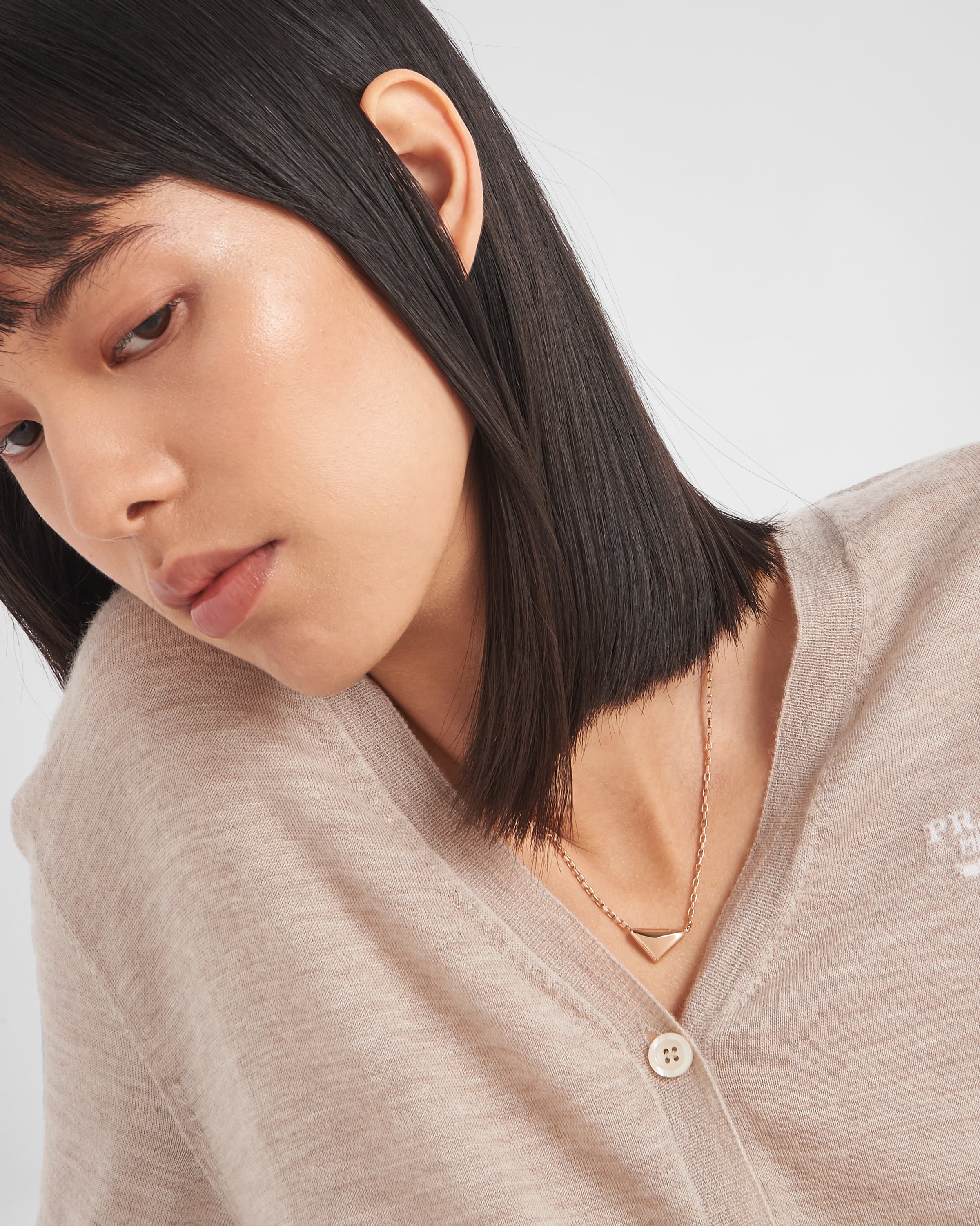 PRADA プラダ ミニトライアングル付 Eternal ネックレス ローズ PRADA プラダ ミニトライアングル付 Eternal ネックレス ローズ