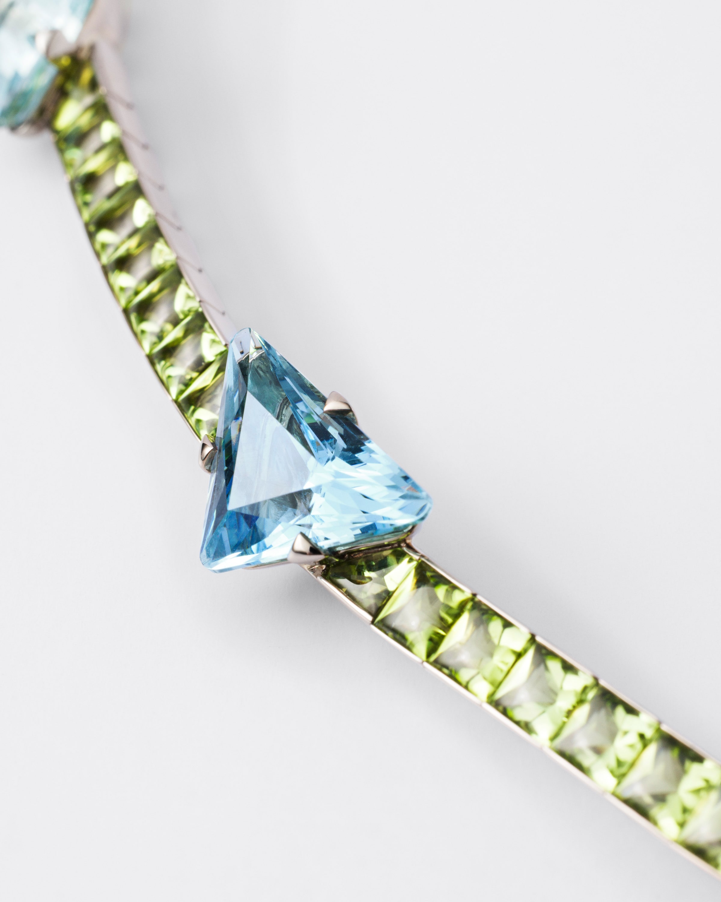Couleur Vivante necklace - white gold with aquamarine and peridot