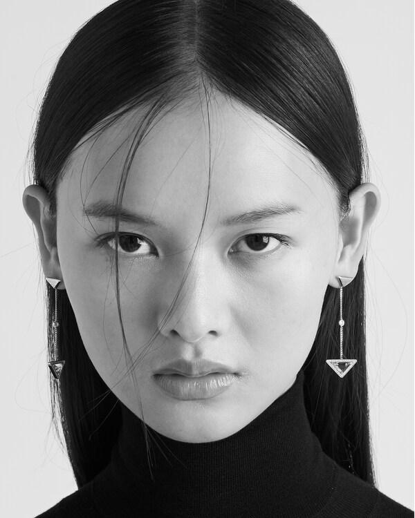 Eternal Gold drop earrings in yellow gold with diamonds and green quartz - Gold/Green Quartz Eternal Gold drop earrings in yellow gold with diamonds and green quartz - Gold/Green Quartz