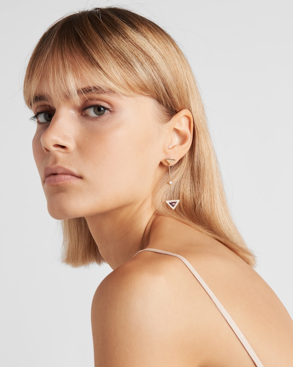 Eternal Gold drop earrings in yellow gold with diamonds and amethyst Eternal Gold drop earrings in yellow gold with diamonds and amethyst