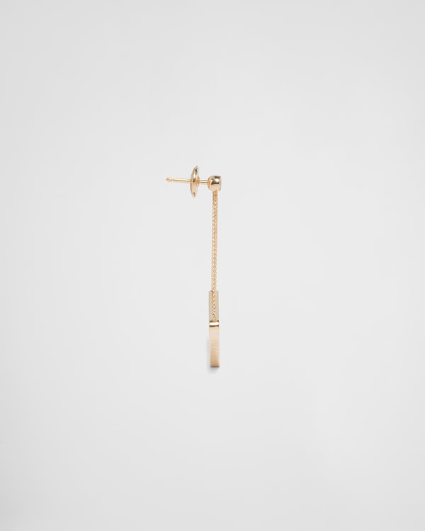 Pendientes con colgante calado Eternal Gold de oro amarillo y diamantes Pendientes con colgante calado Eternal Gold de oro amarillo y diamantes