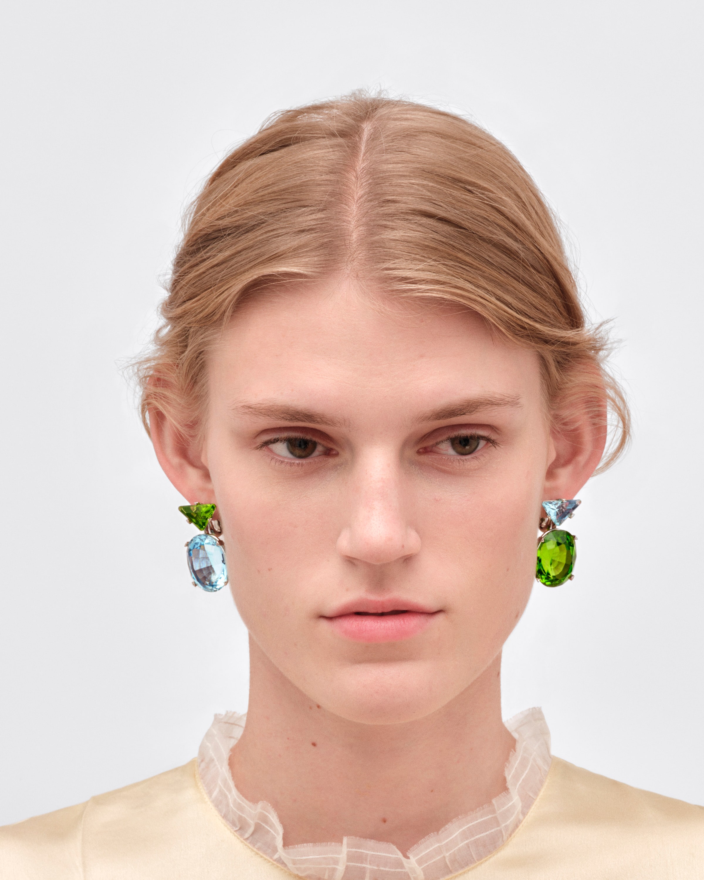 Couleur Vivante pendant earrings - white gold with aquamarine and peridot