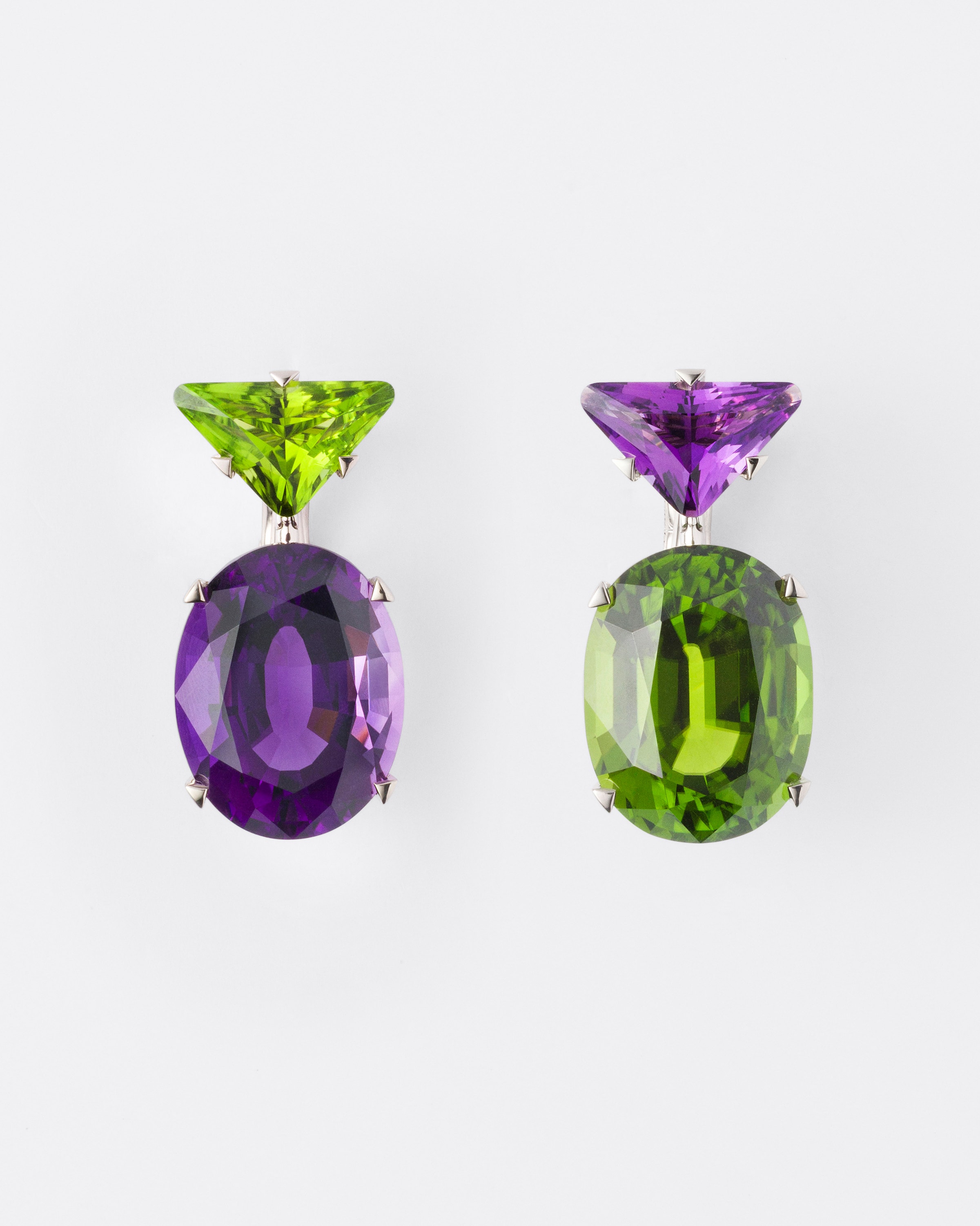 Couleur Vivante pendant earrings - white gold with peridot and amethyst