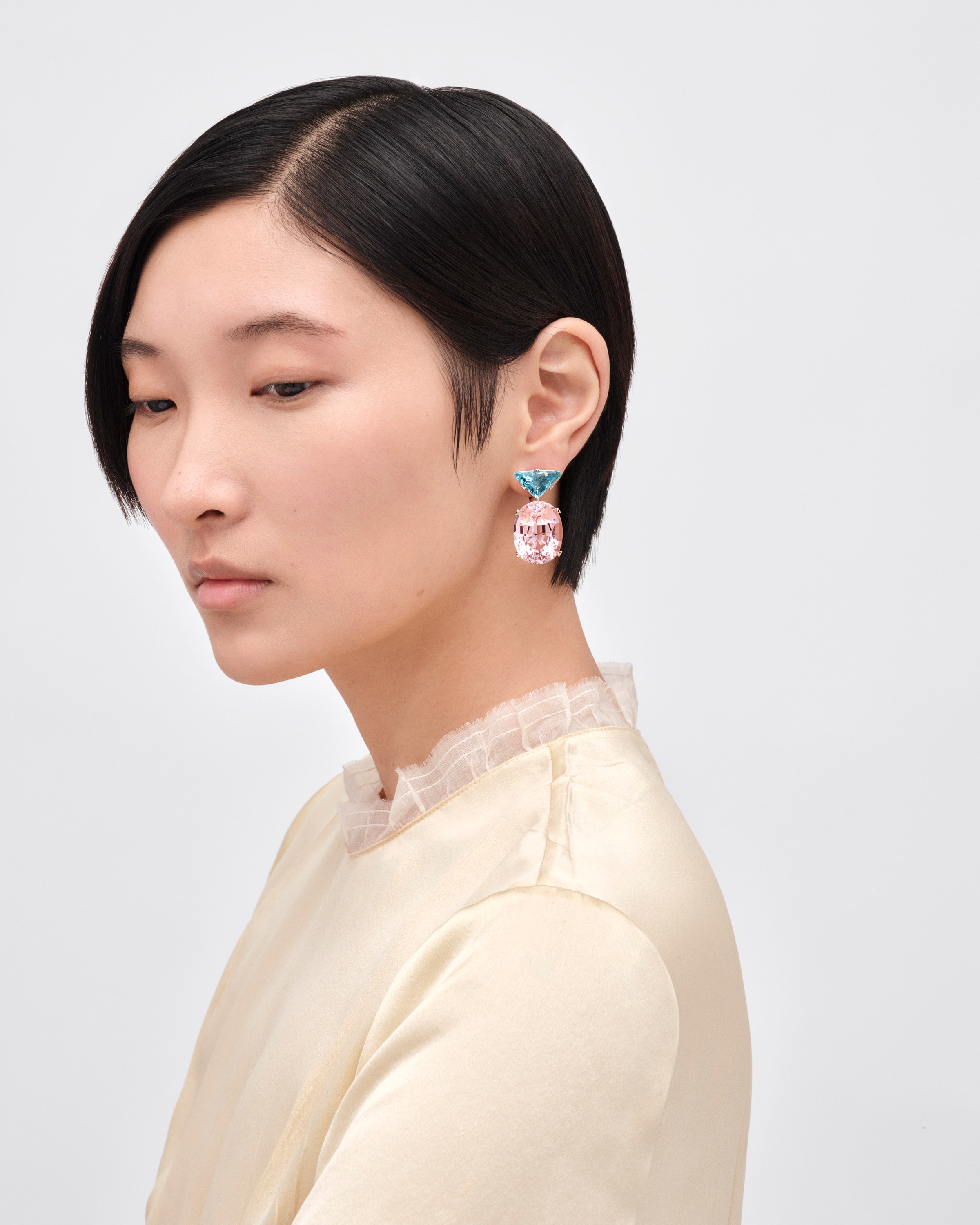 Couleur Vivante pendant earrings - white gold with morganite and aquamarine 