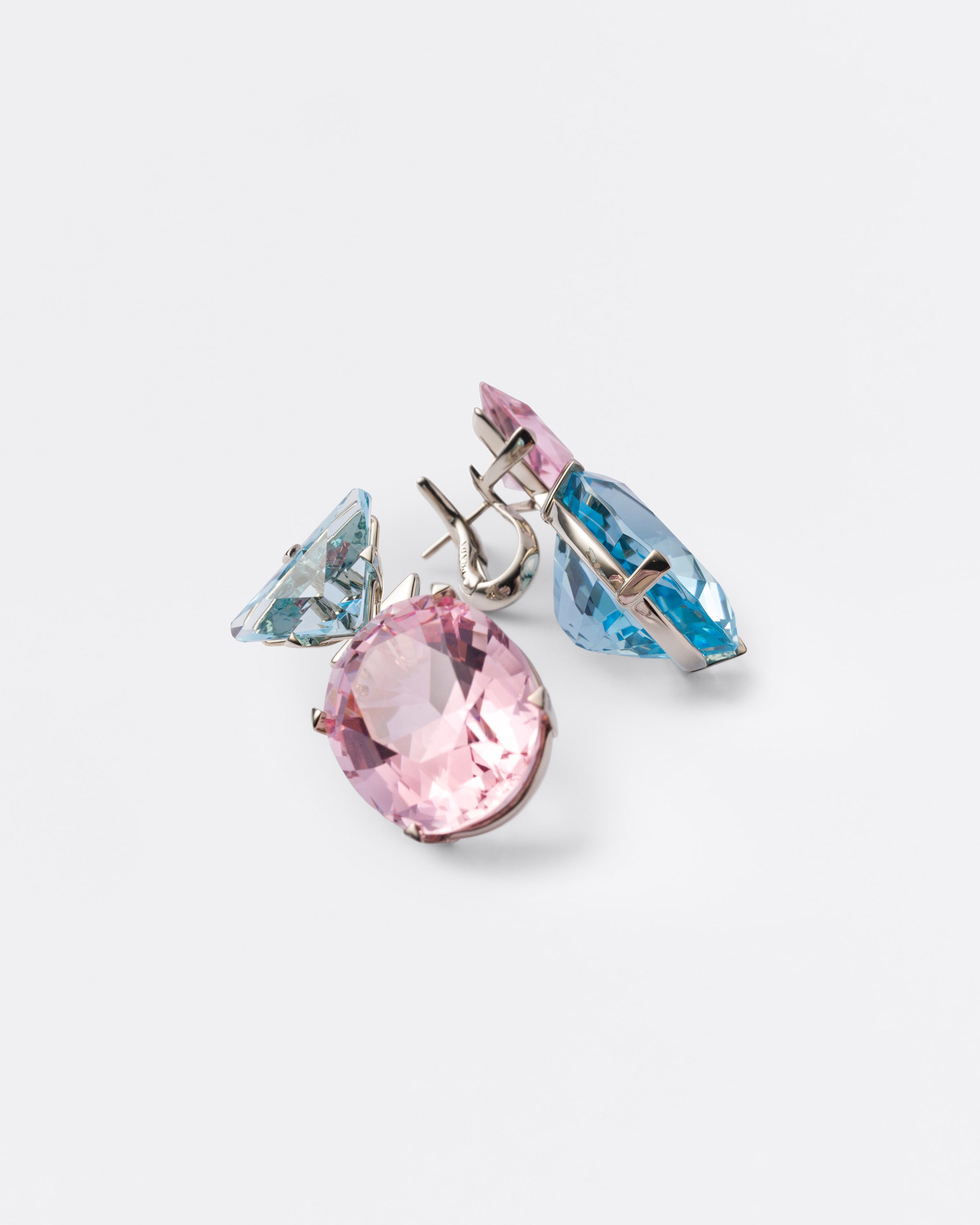 Couleur Vivante pendant earrings - white gold with morganite and aquamarine 