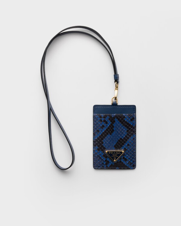 حاملة شارة من جلد الثعبان والجلد - فطر البوليت حاملة شارة من جلد الثعبان والجلد - فطر البوليت