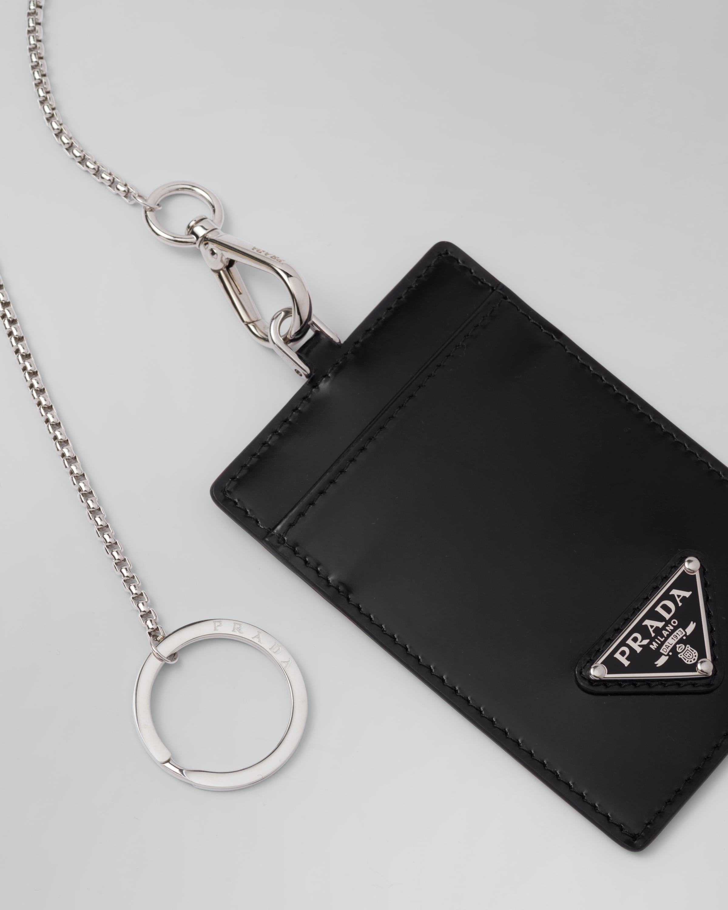Prada Porta badge in pelle spazzolata 3