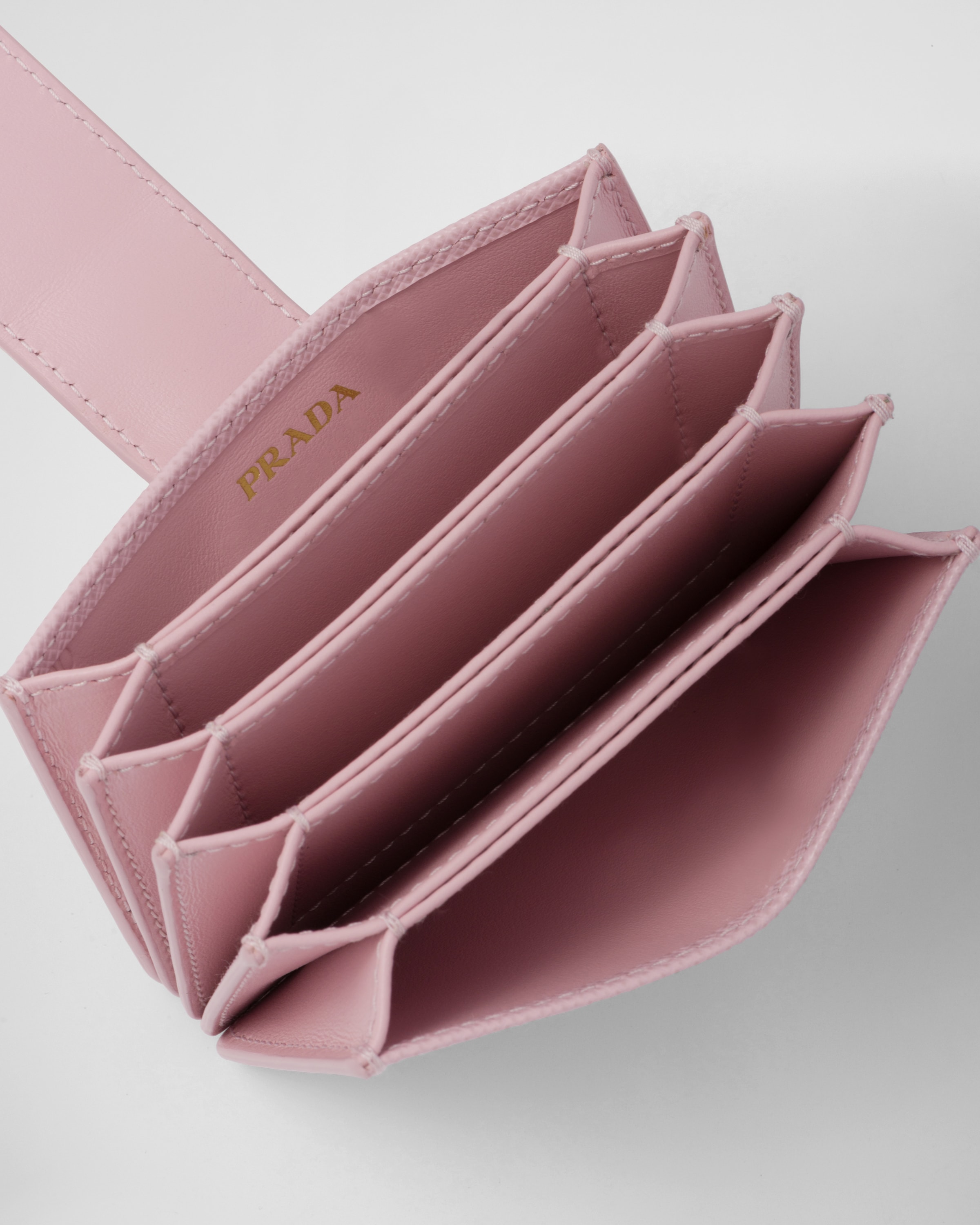 Prada Saffiano 皮革卡片夹 3