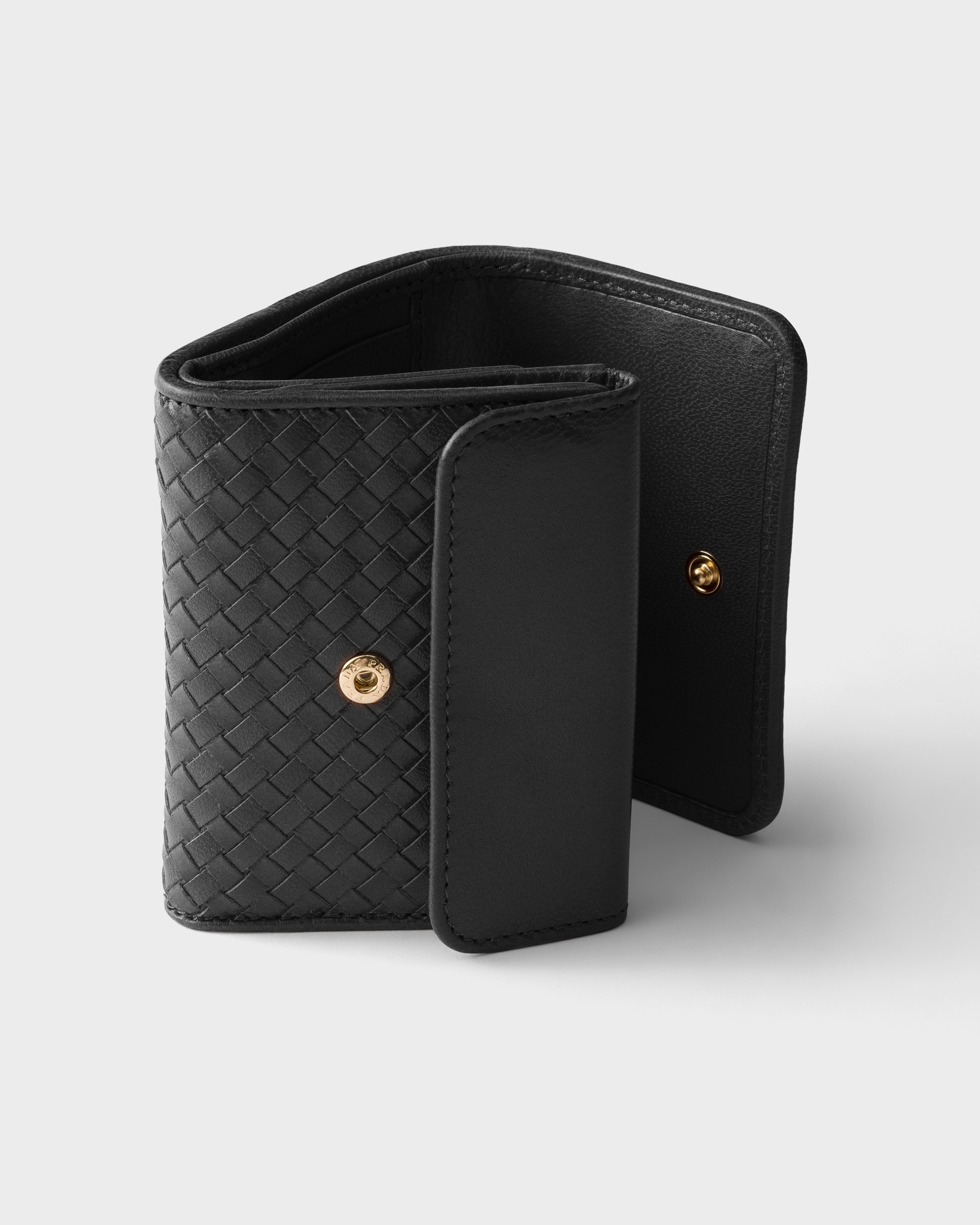 ブラック マドラスレザー スモール財布 | PRADA - 日本