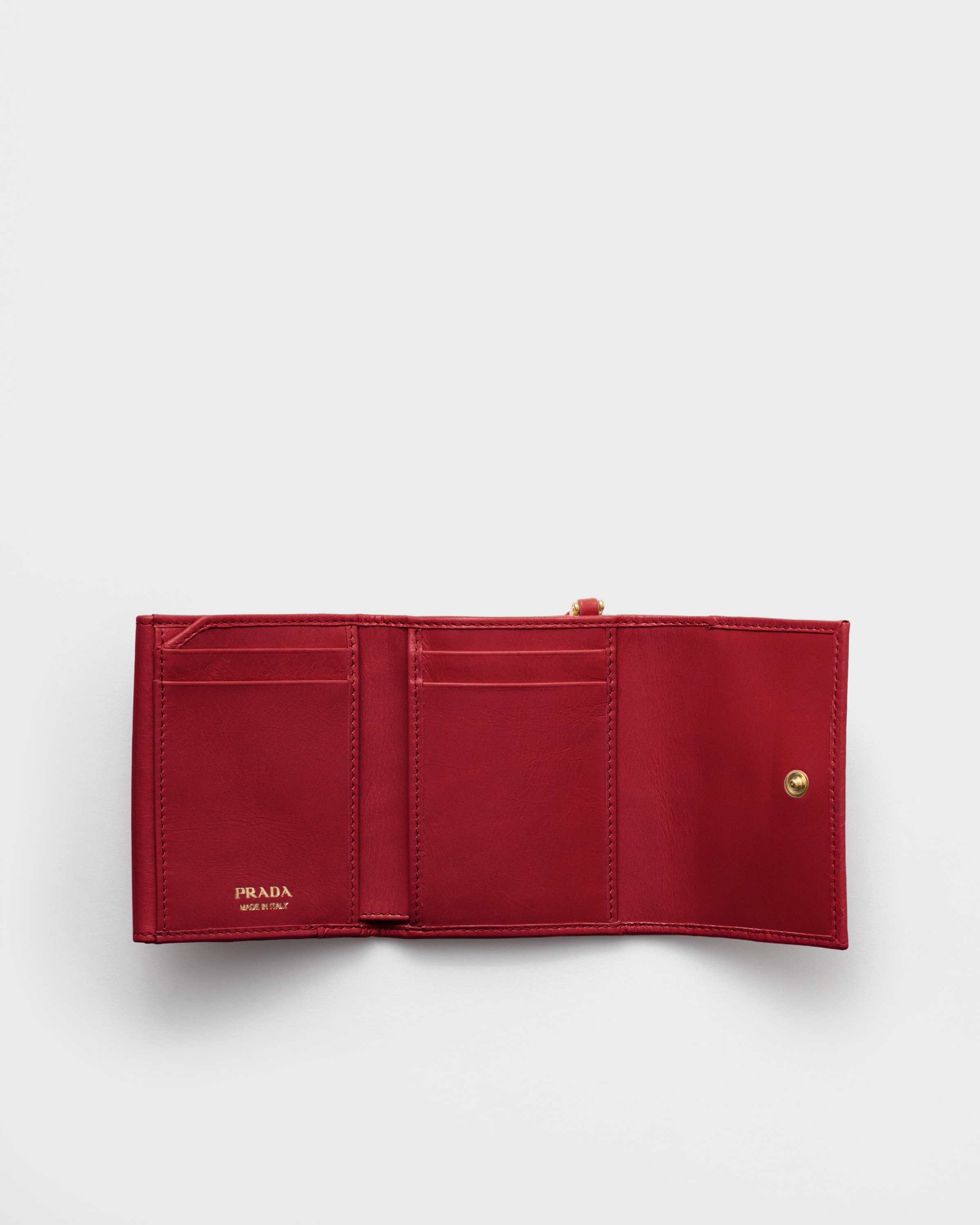 レッド ソフトルックスレザー 財布 | PRADA - 日本