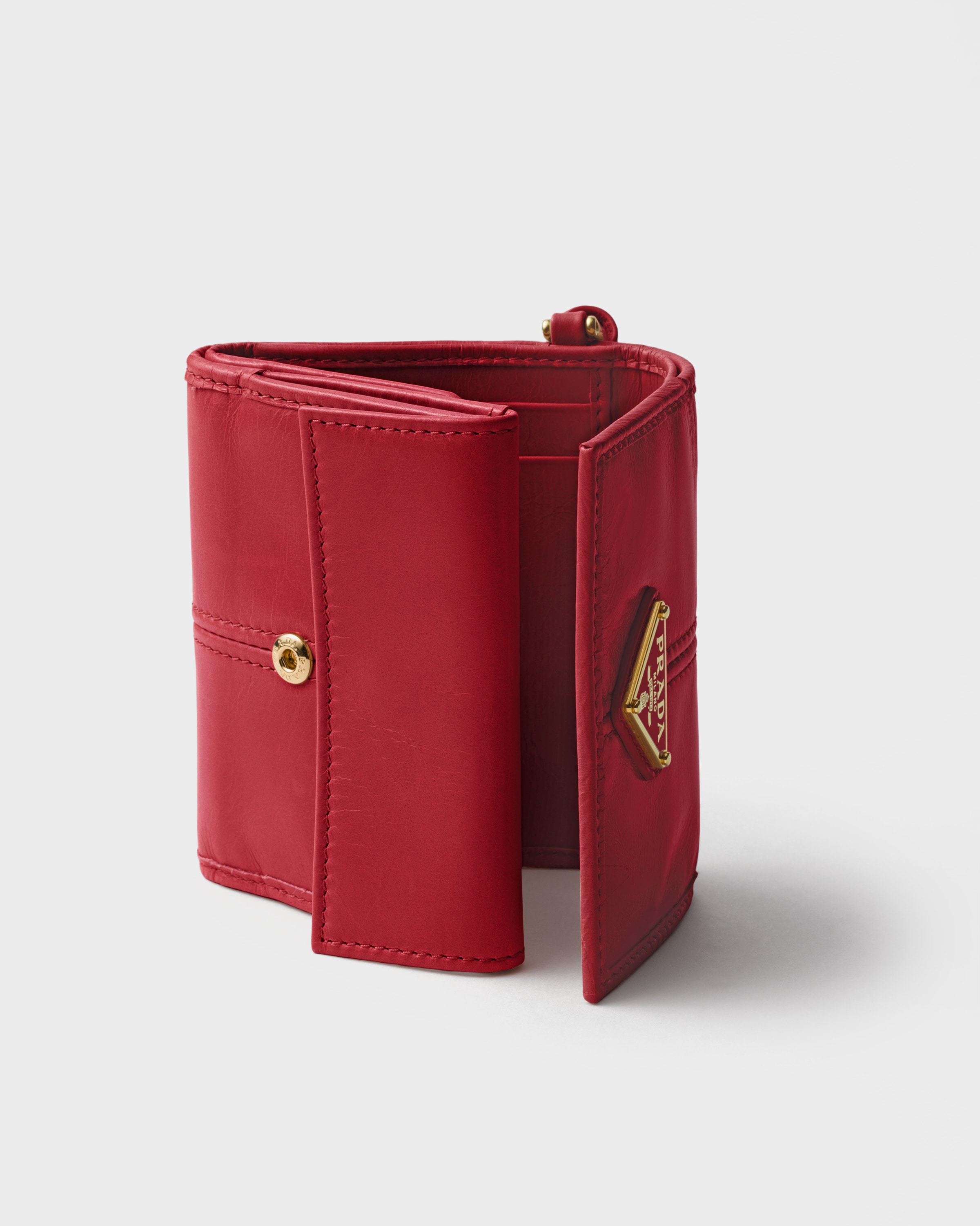 レッド ソフトルックスレザー 財布 | PRADA - 日本